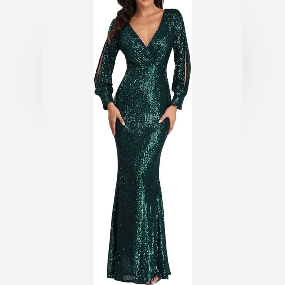 BOGO🎉 GREEN SEQUENCE DRESS HOLIDAY PARTY NWT FLATTERING